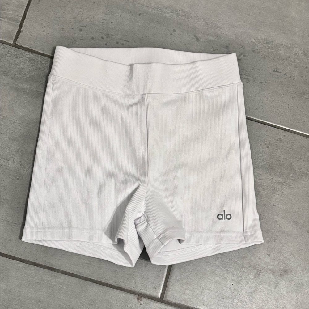 ALO Yoga Women's White Biker Shorts